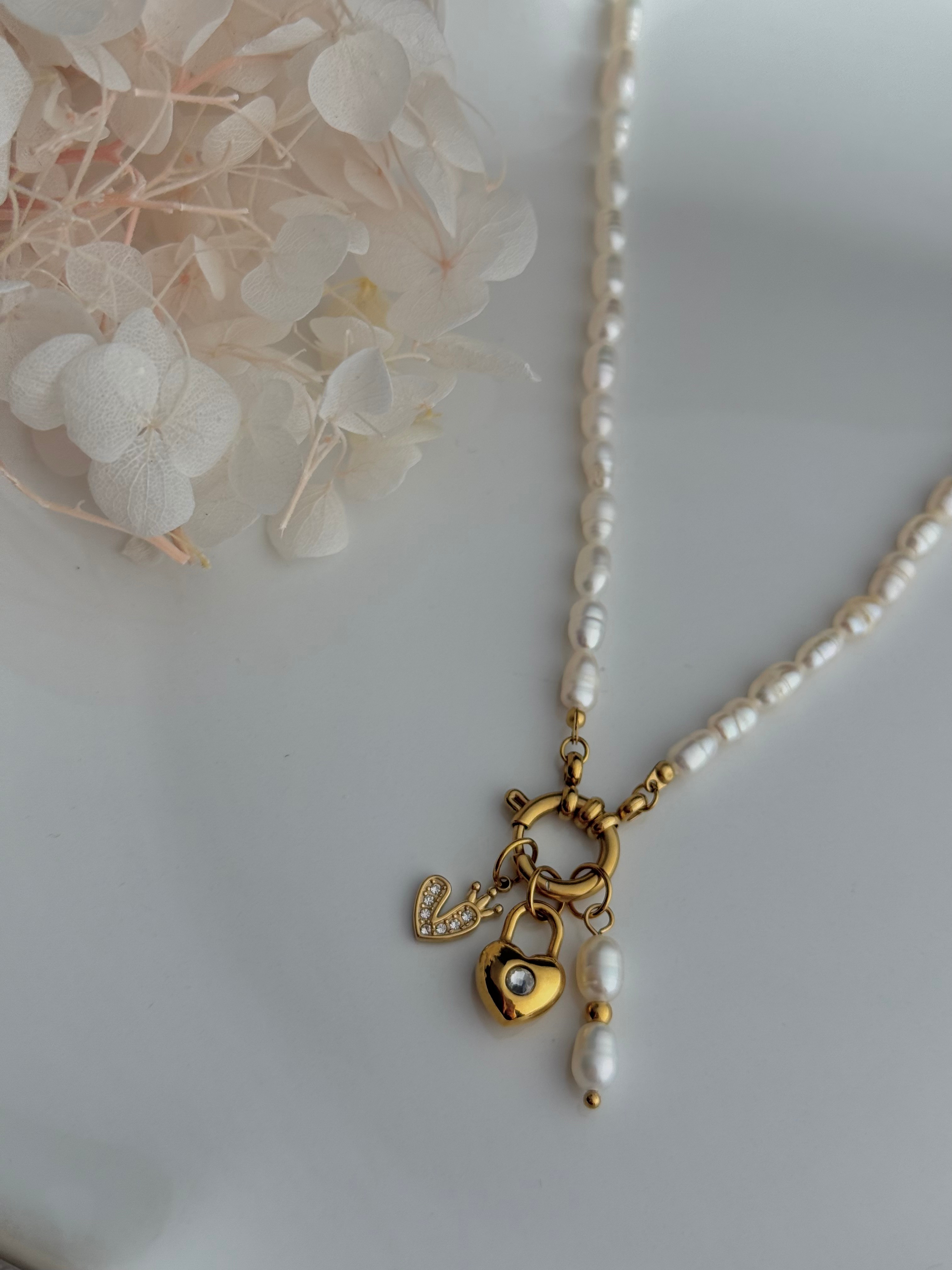 CHARM CORAZÓN REINA CIRCONITAS